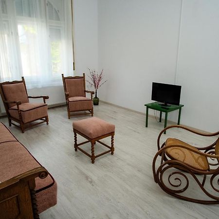 Szorcsik Haz 1913 Apartment Senta Екстериор снимка