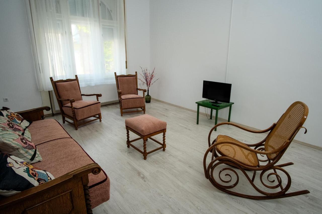 Szorcsik Haz 1913 Apartment Senta Екстериор снимка