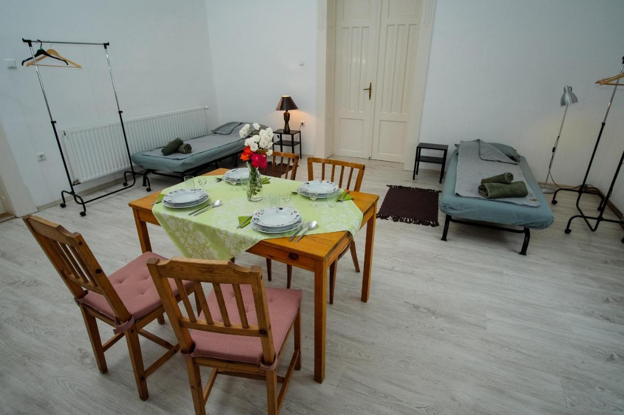 Szorcsik Haz 1913 Apartment Senta Екстериор снимка