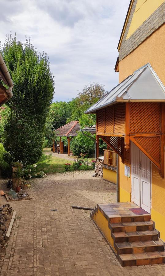 Szorcsik Haz 1913 Apartment Senta Екстериор снимка